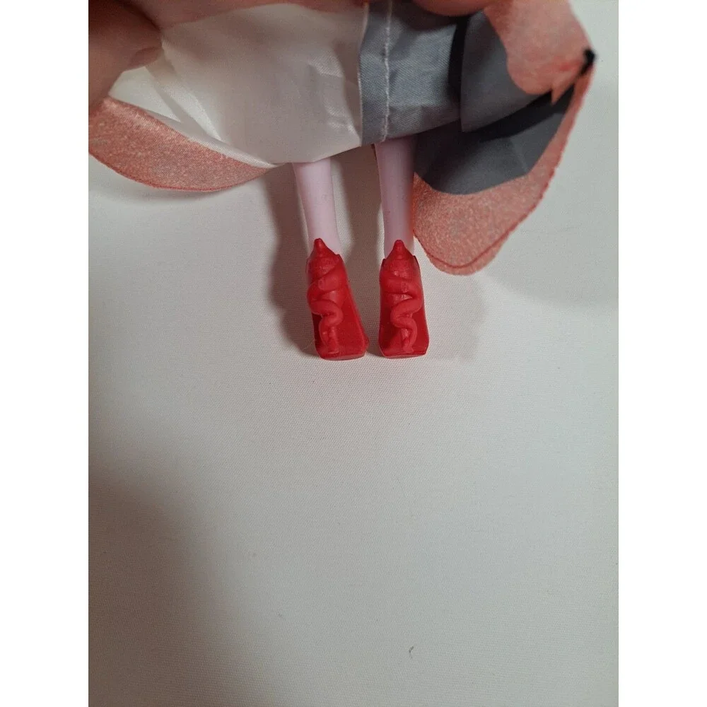 Disney Villains Cruella De Vil 11" Fashion Doll 101 Dalmatians Hasbro Red Shoes - Picture 6 of 7